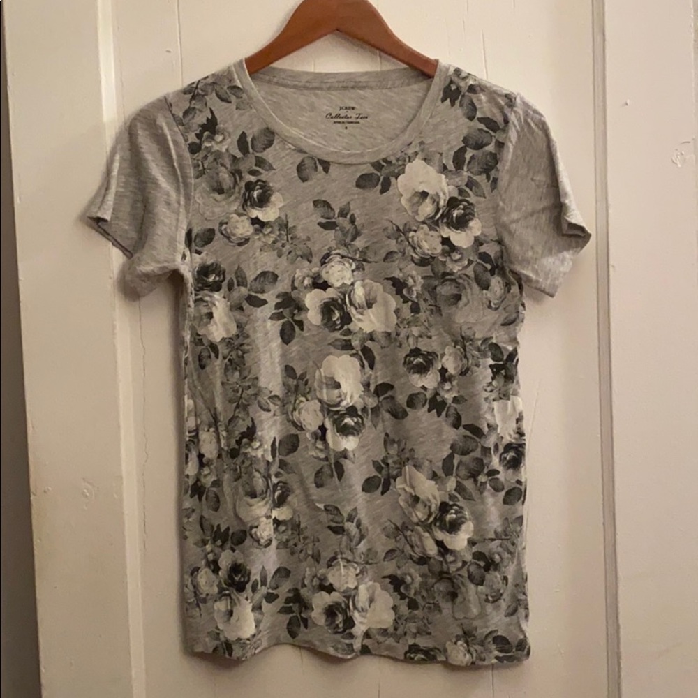 gray floral tissue tee